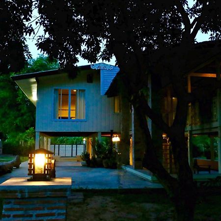 Tha Chang Vintage Suphanburi Eksteriør billede